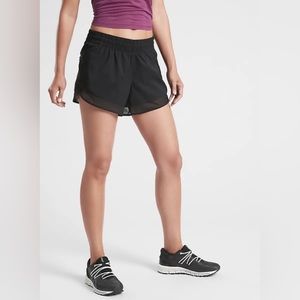 Athleta mesh racer run short 4”